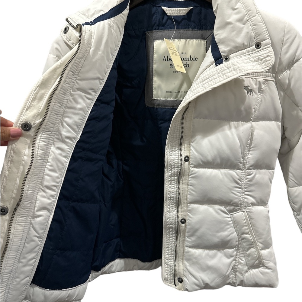 COPY - Abercrombie puffer jacket offwhite nwt - Size Small - Picture 3 of 11